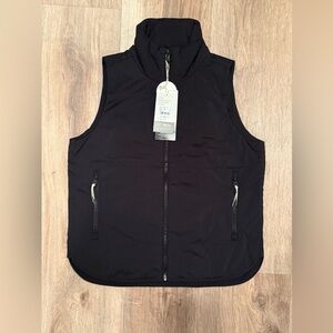 Vuori Women's Black Vest with Zipper Details-Brand New